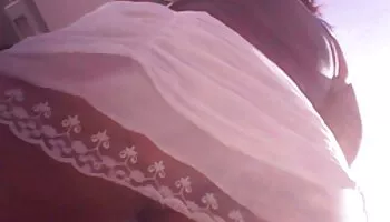 Encantadora adolescente de grandes tetas naturales Moerelline Moore tiene su culo escariado