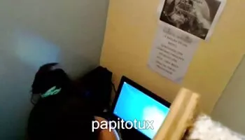Cum For Cover Pelirrojas empapadas en semen después de 5 pollas Garganta profunda